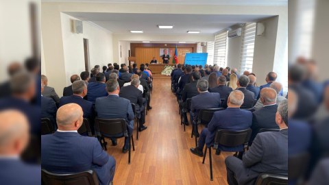 Eldar Əzizov müşavirə keçirdi, tapşırıqlar verdi - FOTO