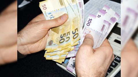 Universitetlərdə nə qədər tələbə təqaüd alır? - Nazirlik AÇIQLADI