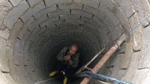 Quyuya düşən şəxs xilas olundu