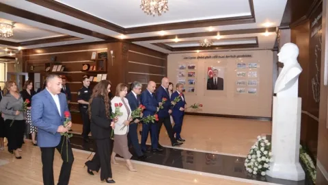 “Uşaqlarla peşəkar əlaqə” adlı multidissiplinar konfrans keçirildi - FOTOLAR