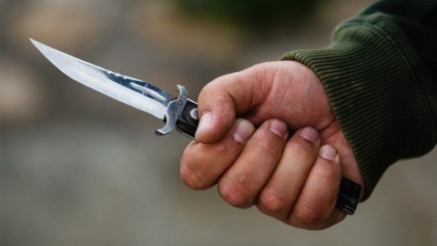 Şəmkirdə iki nəfəri bıçaqlayan şəxs saxlanıldı