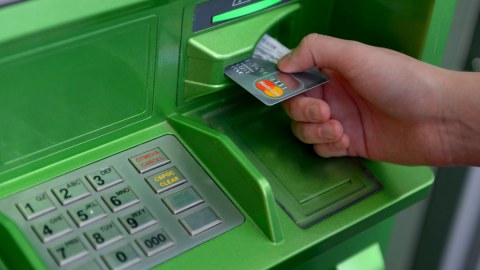 Bank kartlarından oğurluq edildi - MƏBLƏĞ