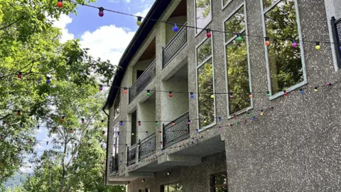 İsmayıllıda hotel yandı