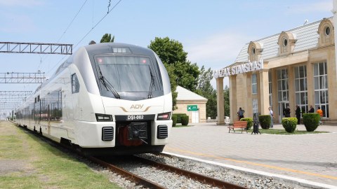 Azərbaycan Dəmir Yolları zamana qalib gəldi...