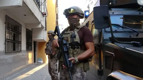 Türkiyənin 18 vilayətində antiterror əməliyyatı keçirildi