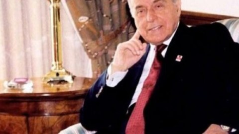 Xalqımız Heydər Əliyevin ətrafında sıx birləşməklə gələcək taleyini özü həll etdi