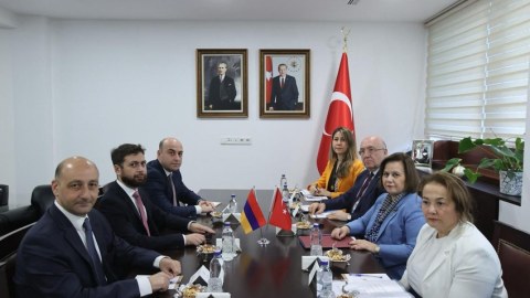 Türkiyə və Ermənistan nazir müavinləri görüşdü