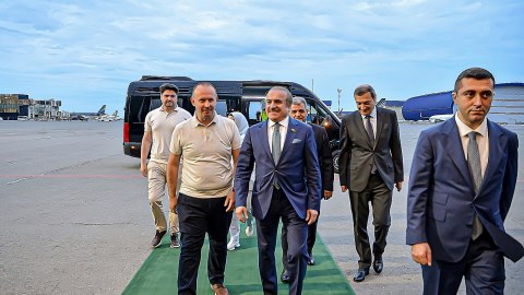 Şimali Makedoniya Parlamentinin sədri Bakıya gəldi - FOTO