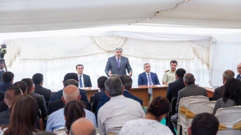 Rüstəm Xəlilov Seyidsadıqlıda vətəndaşları dinləyib - FOTO