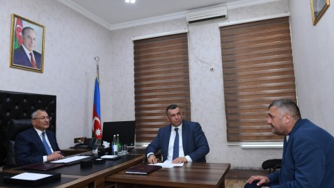 Rövşən Rzayev vətəndaşların müraciətlərini dinlədi - FOTOLAR