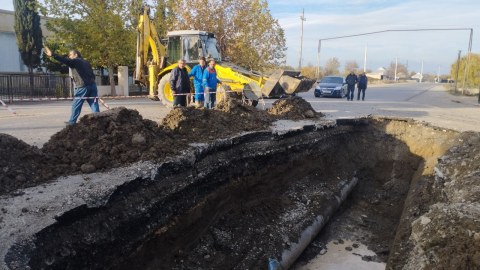 Kürdəmirdə magistral su boru xətti partladı