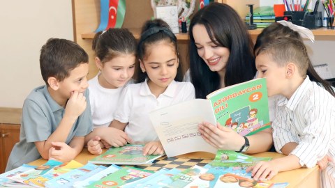 Bakı müəllimləri 1000 manatdan çox maaş alır