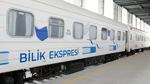 ADY-nin &ldquo;Bilik Ekspresi&rdquo; səyyar təlim qatarı istifadəyə verildi&nbsp;-&nbsp;FOTO
