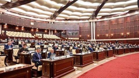 Milli Məclisin gündəliyindən 5 məsələ ÇIXARILDI