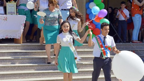 "Son zəng&rdquo;də&nbsp;təlimata&nbsp;əməl etməyən direktorlar tənbeh edilib
