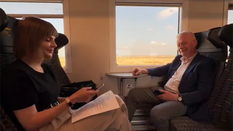Hikmət Hacıyev Laçından paylaşım etdi