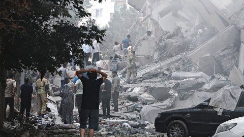 İranın İsrailə raket zərbələri - 86 nəfər yaralandı
