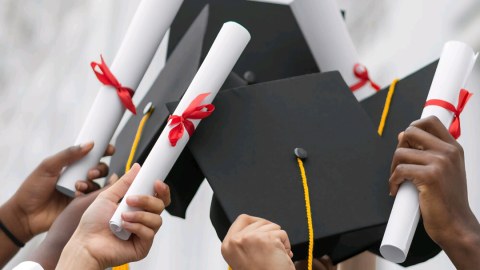 Azərbaycanda universitet məzunlarının sayı ARTIB