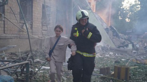 Rusiya Kiyevi bombaladı - 5 nəfər ÖLDÜ