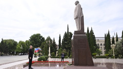 Prezident Yevlaxa getdi