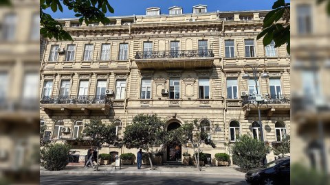 Qərb Universitetinin məktəbi şagirdlərə attestat vermir? - Rəsmi CAVAB