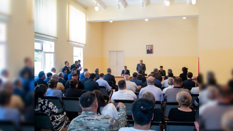 Rüstəm Xəlilov 20 Yanvar qəsəbə sakinlərinin problemlərini dinlədi - FOTO
