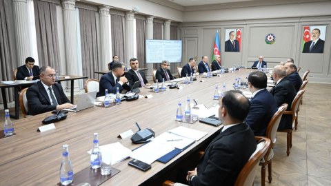 Əli Əsədov nazirləri topladı: tapşırıqlar verdi