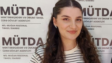 İnformatika müəllimi sertifikasiyada 60 bal topladı