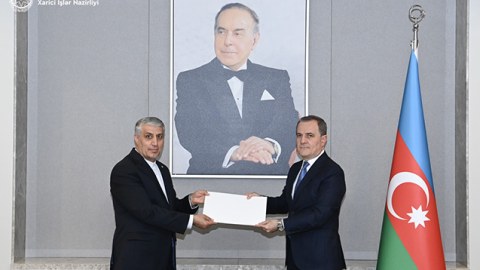 İranın yeni səfiri Bakıya gəldi -&nbsp;Ceyhun Bayramovla görüşdü