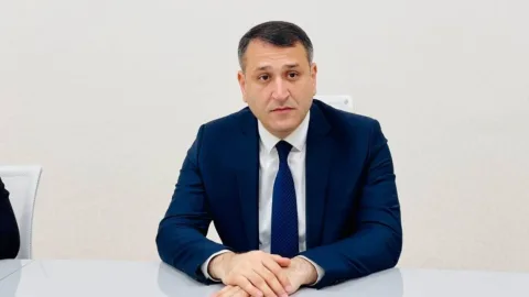 Nazir onu xəstəxanaya direktor təyin etdi