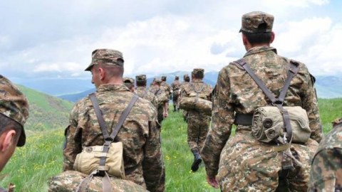 Ermənistanda ehtiyatda olanlar&nbsp;təlimə çağırıldı