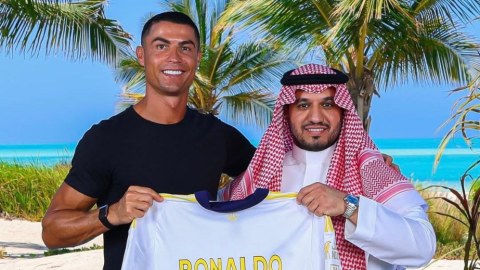 Ronaldo Səudiyyə klubunda qaldı