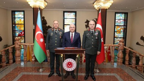 Türkiyə və Azərbaycan generalları bir arada