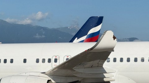 Rusiyada təyyarələr hava limanında toqquşdu