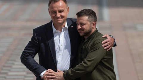 Zelenski Polşa Prezidentini təltif etdi