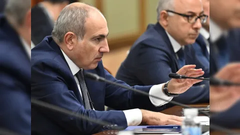 Paşinyan söyüşləri dayandırır