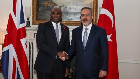 Fidan britaniyalı həmkarı ilə GÖRÜŞƏCƏK