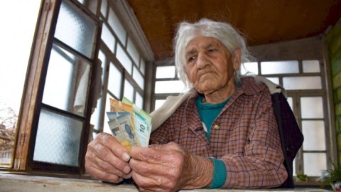 Azərbaycanda qadınların pensiya yaşı 6 ay artırılır - SABAHDAN...&nbsp;