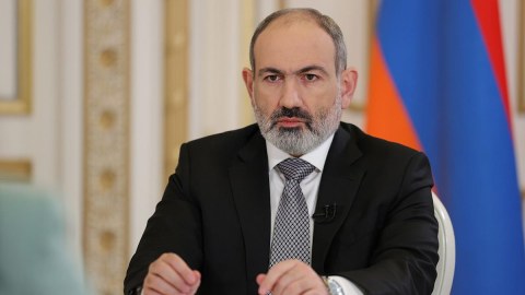 Paşinyan Kallasla görüşdü