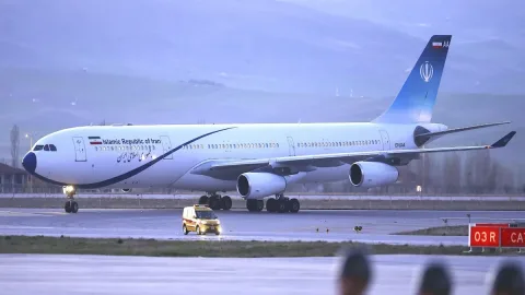 İranın hava sahəsi qismən bağlandı