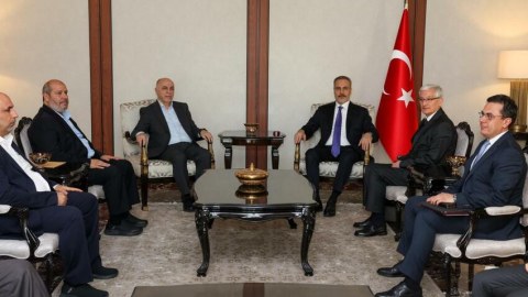 Fidan HƏMAS lideri ilə Qəzzanı müzakirə etdi