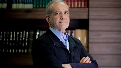 Biz maneələr deyil, körpülər tikməyə çalışırıq - Pezeşkian