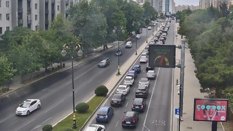 Tbilisi prospektində qəza -&nbsp;GÖRÜNTÜLƏR