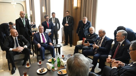 Xankəndidə liderlərin çay süfrəsi&nbsp;- GÖRÜNTÜLƏR