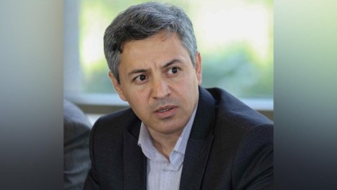 Aqşin Yeniseydən rusdilli təhsilə SƏRT SİLLƏ