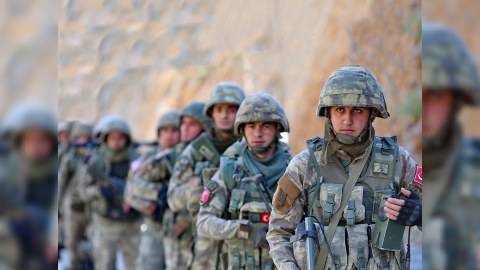 Türkiyə ordusunda faciə: 19&nbsp;əsgər zəhərləndi,&nbsp;5 şəhid var