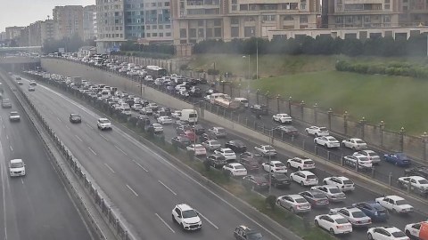 &ldquo;20 Yanvar&rdquo;da qəza tıxac yaratdı&nbsp;- FOTO