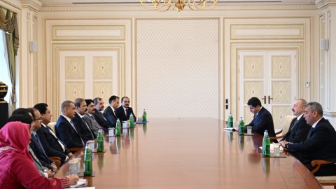 Prezident Pakistan Milli Assambleyasının sədrini qəbul edib