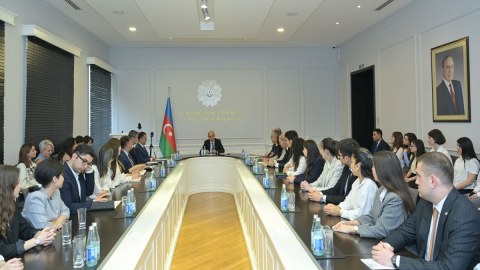 Elm və təhsil naziri &ldquo;Maarifçi&rdquo;lərlə görüşdü
