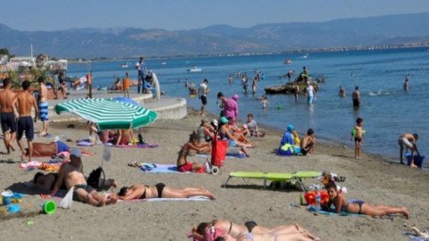 Sabah dənizdə suyun temperaturu 24 dərəcə OLACAQ